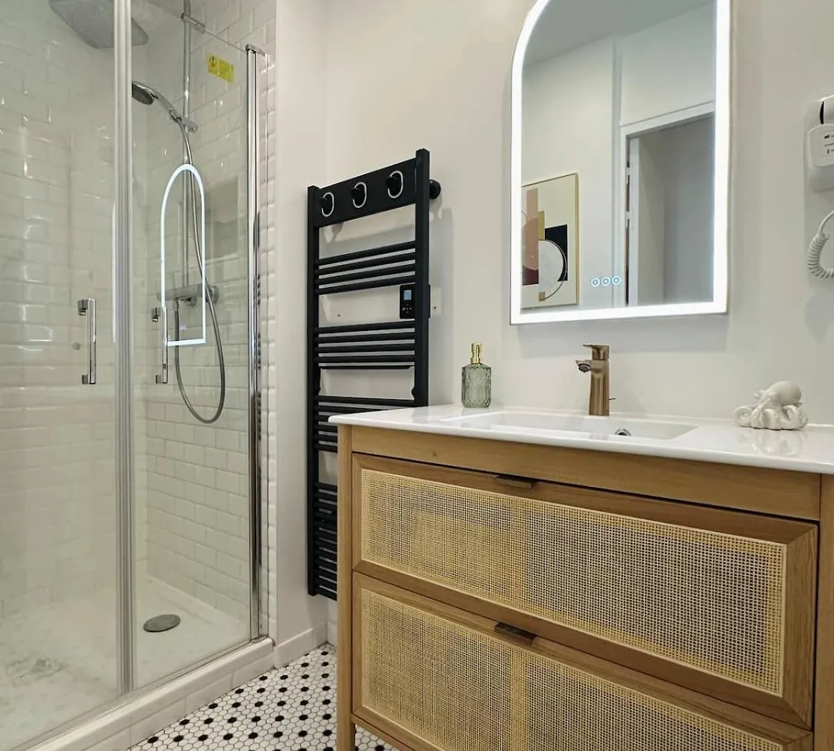 Relais Cocorico - Town House 4 Private Suites, Ac Cinema Gym & Sauna Apartment *